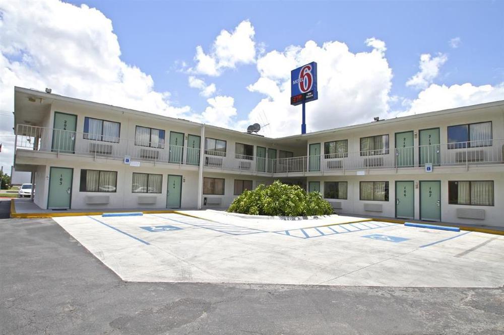 Motel 6-Mcallen, Tx Удобства снимка